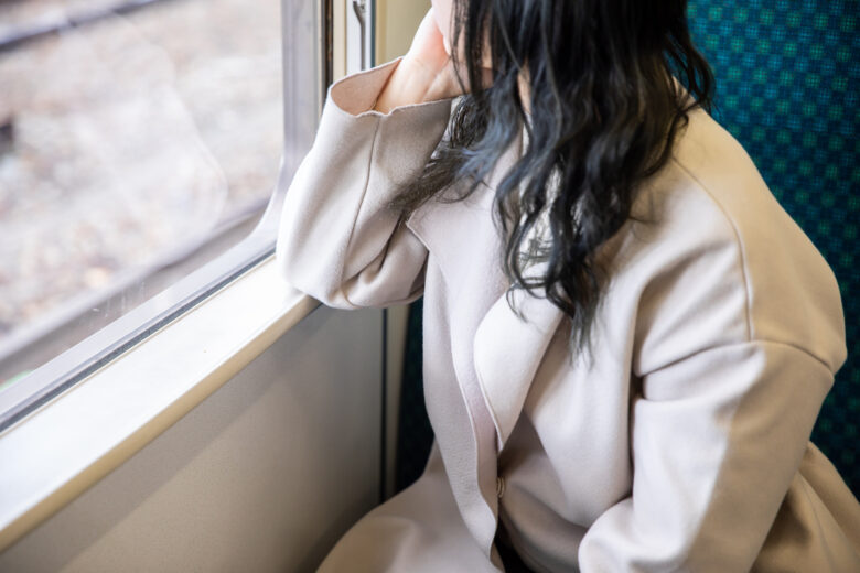 自力で行う遠距離浮気調査の手法と法的リスク